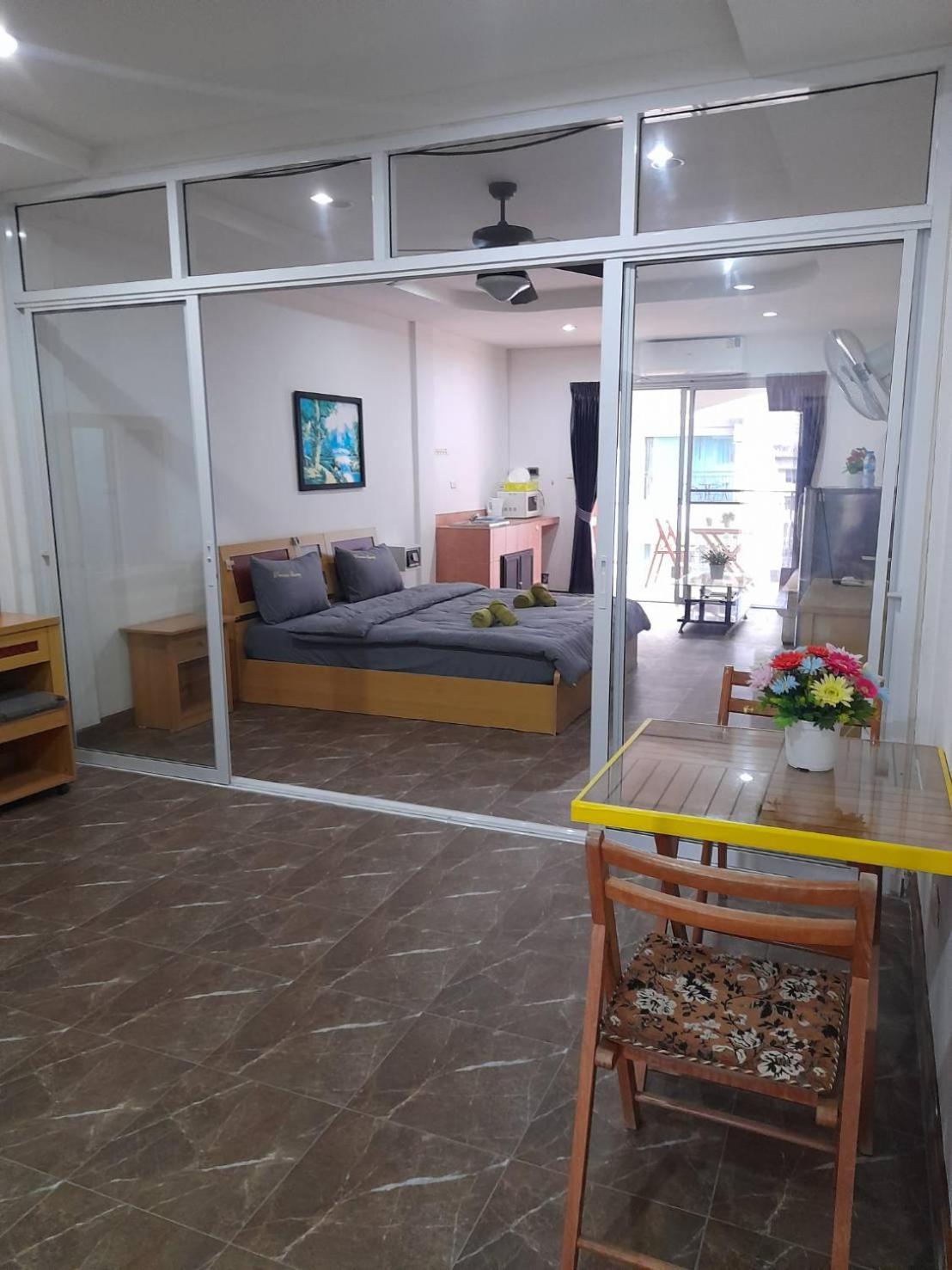 Ferienwohnung White House By Sorot ตึกขาวโดยโสรฬ Jomtien Beach Exterior foto
