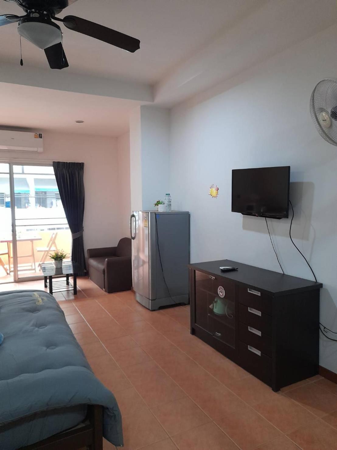 Ferienwohnung White House By Sorot ตึกขาวโดยโสรฬ Jomtien Beach Exterior foto